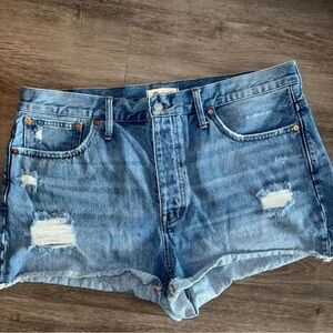 Madewell relaxed denim shorts size 32